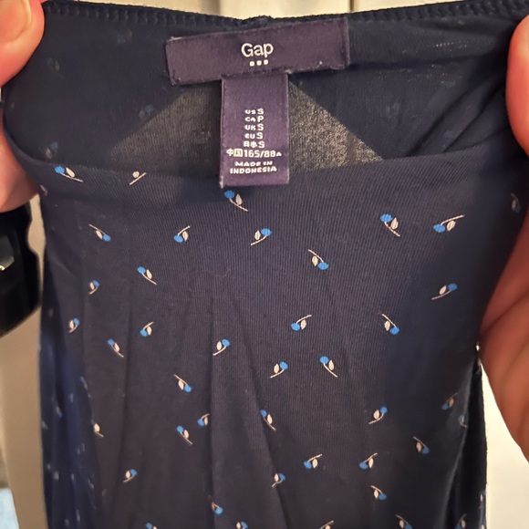 GAP blouse for ladies, size S - Picture 3 of 3